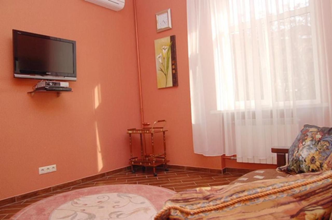 Apartment Sofiivs'ka Street, 1,,